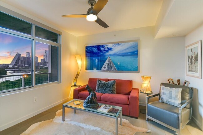 Building Photo - 54 Rainey St