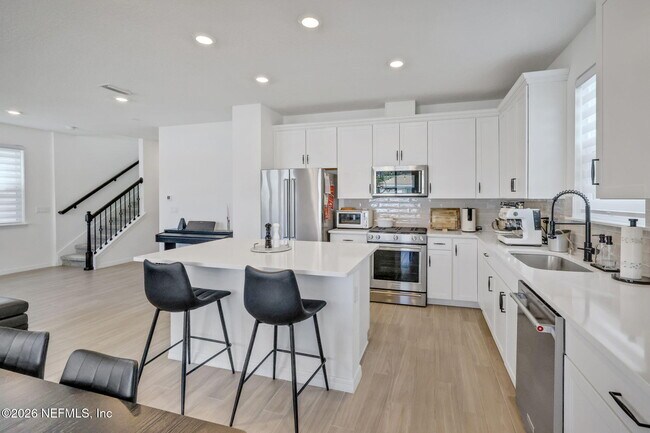 Building Photo - 72 Flintlock Ln