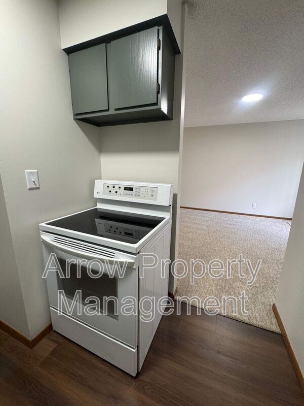 Building Photo - 924 Garfield St