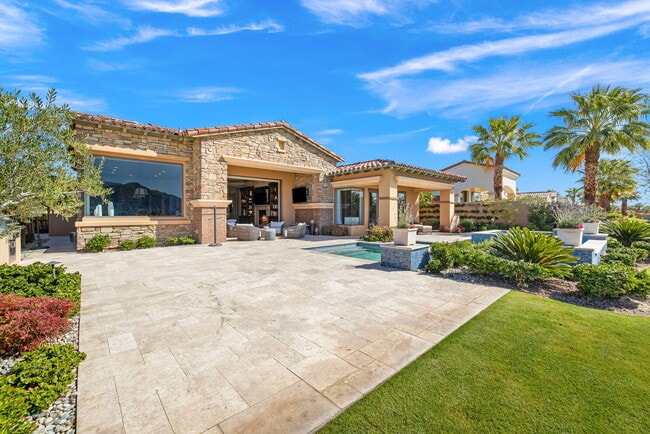 Building Photo - 75741 Via Stia
