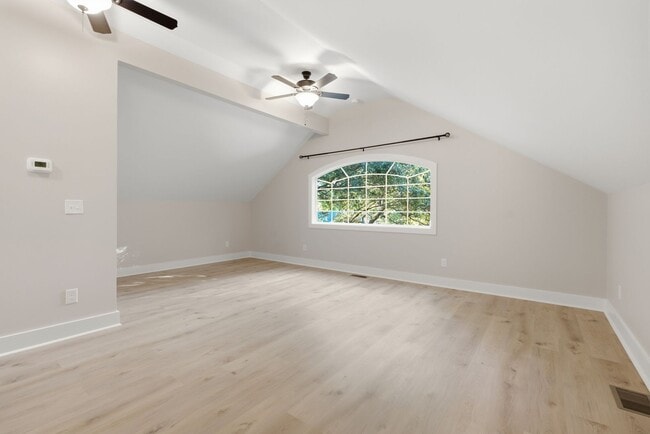 Building Photo - 310 Kemper Rd