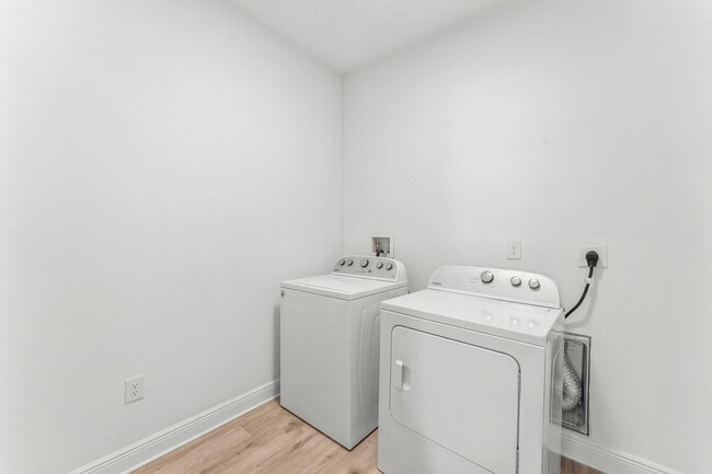 Building Photo - 25 Krewe Cir