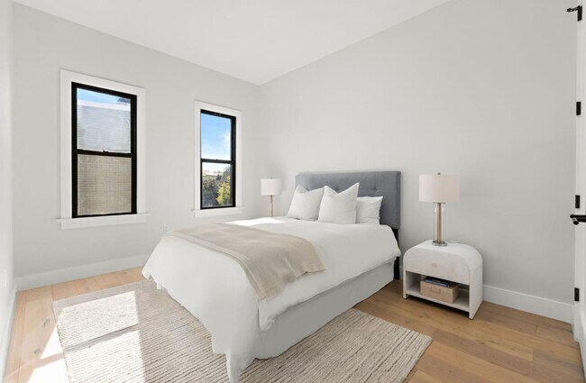 Building Photo - 2602 Palisade Ave