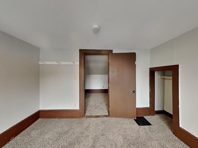 Building Photo - WINTER SPECIAL!! 3 Bedroom, 1 Bathroom Hou...