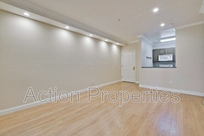 Building Photo - 2255 Showers Dr