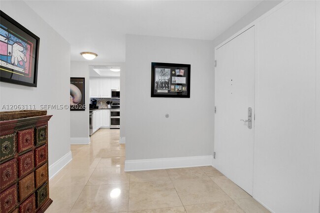 Building Photo - 3400 SW 27th St