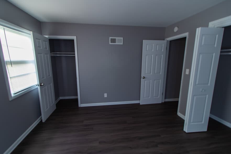 Front Bedroom - 2813 E G Ave