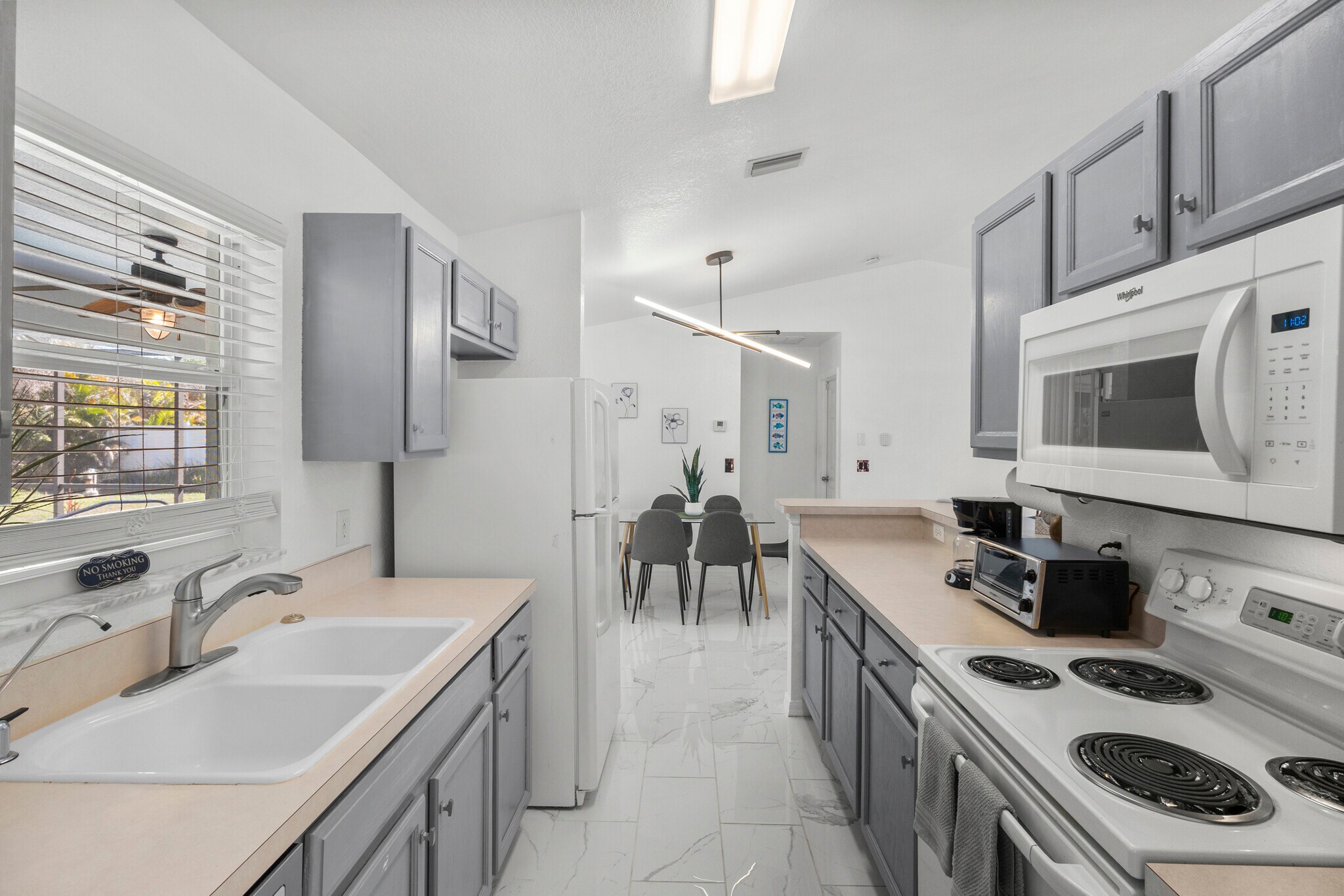 Building Photo - 3620 Candia Ave