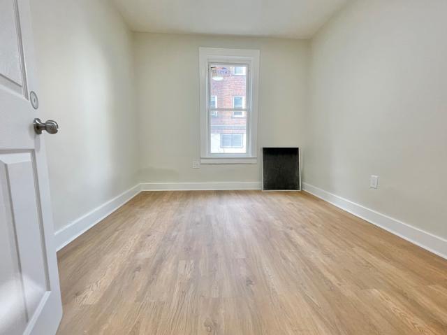 Building Photo - 3 bedroom in BRONX NY 10461