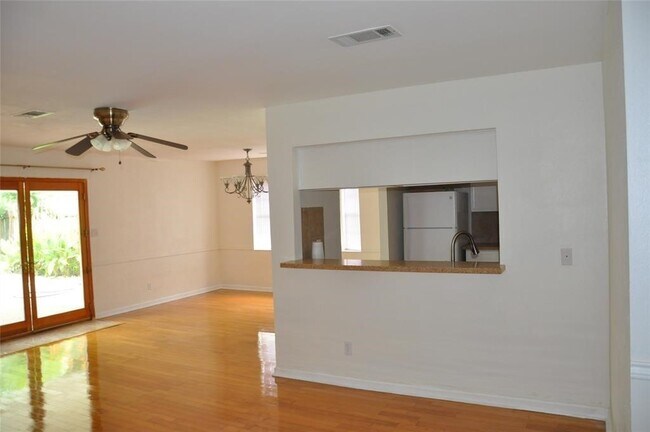 Building Photo - 5519 Caversham Dr