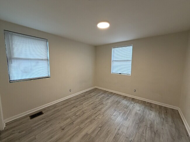 Building Photo - Charming Home with Modern Upgrades