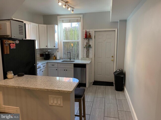 Building Photo - 1813 Wiltberger St NW