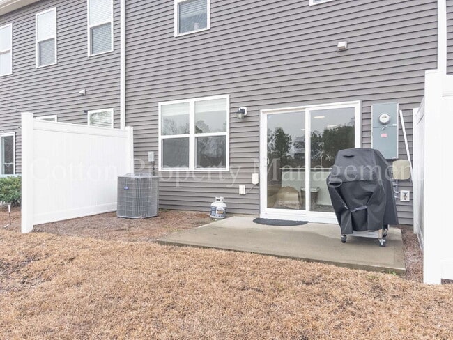 Building Photo - 7626 Knightbell Cir