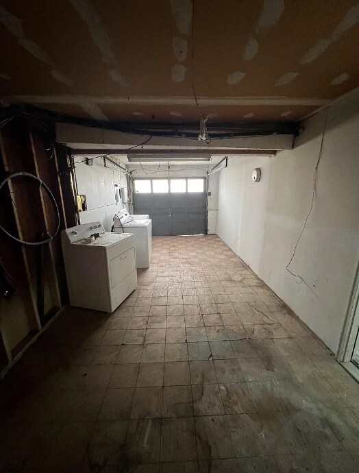 Building Photo - 331 Colonial Dr