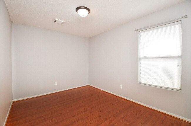 Building Photo - 2115 Bivens Brook Dr