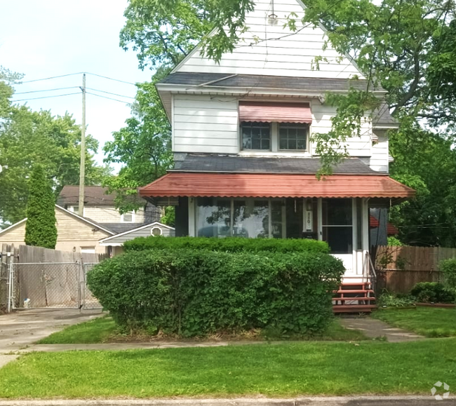 Building Photo - 110 Ivy St