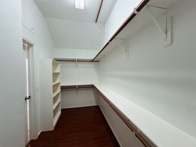 Building Photo - 5018 Rocky Manor Ln