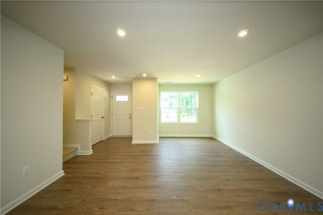 Building Photo - 1121 Canterbury Rdg Rd