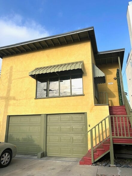 Building Photo - 5262 Willowcrest Ave