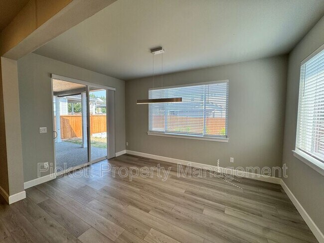 Building Photo - 3835 SW ALAVA COURT