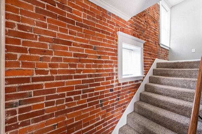 Building Photo - 34th Street Duplex