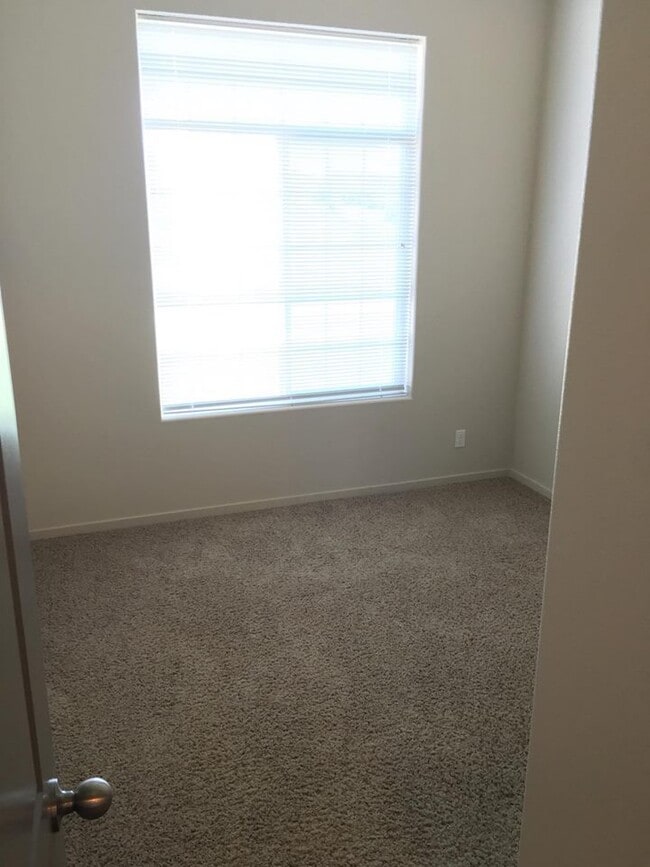 Building Photo - RANCH STYLE DUPLEX (P#107)