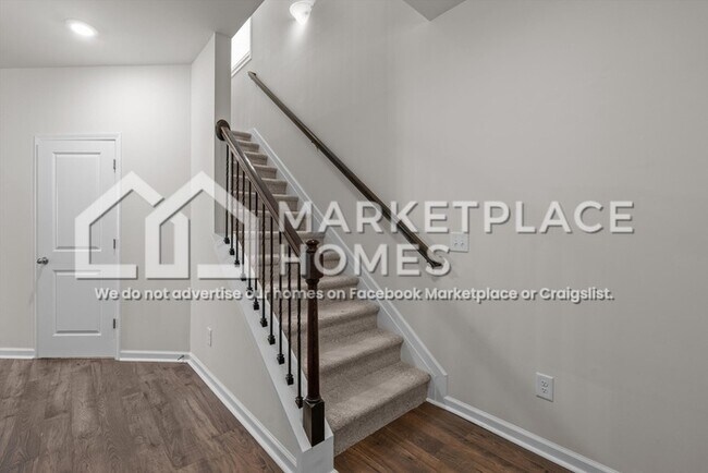 Building Photo - 605 Count Fleet Ct