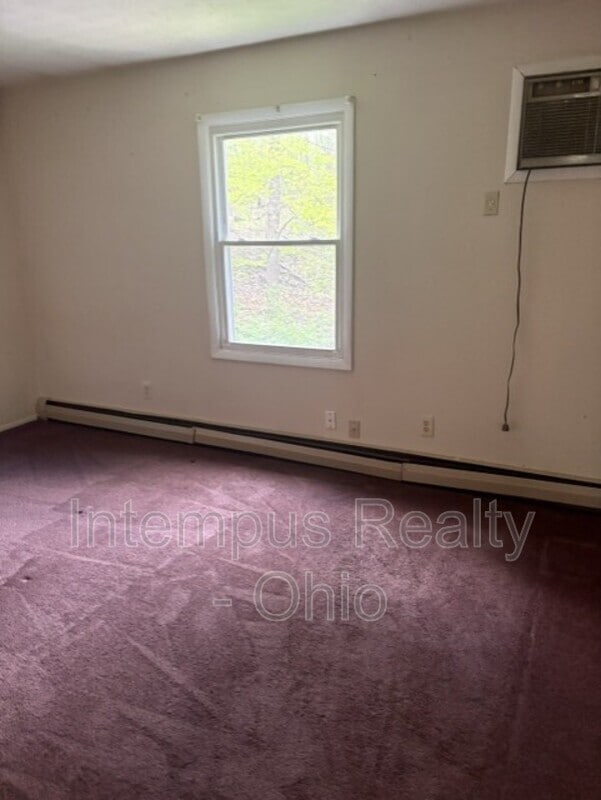 Building Photo - 203 S Elruth Ave
