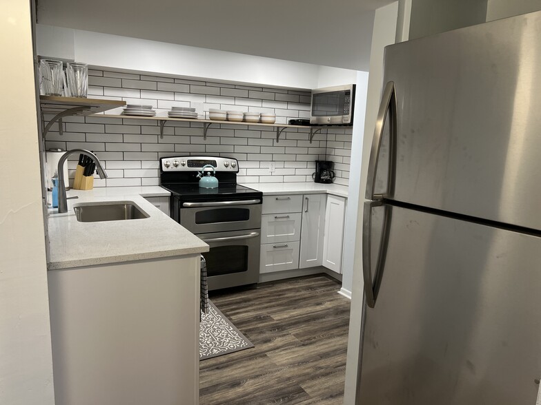 Building Photo - 132 W 1500 S