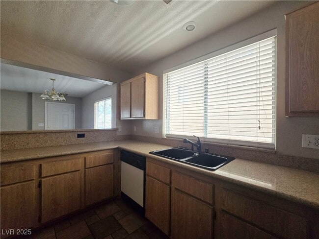 Building Photo - 40 Belle La Blanc Ave