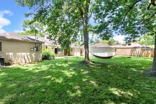 Building Photo - 1510 Belvedere Dr