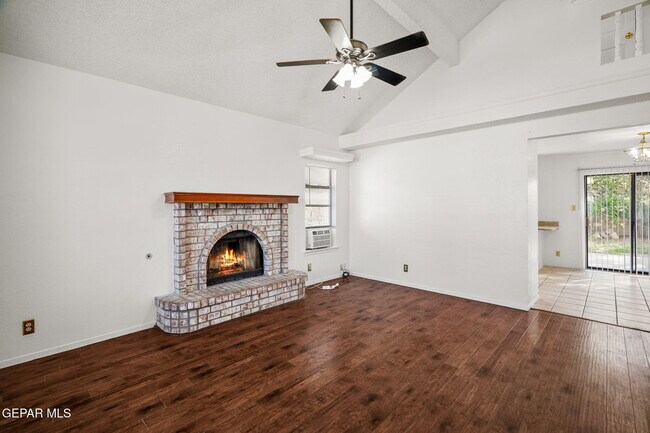 Building Photo - 2904 Lake Champlain St