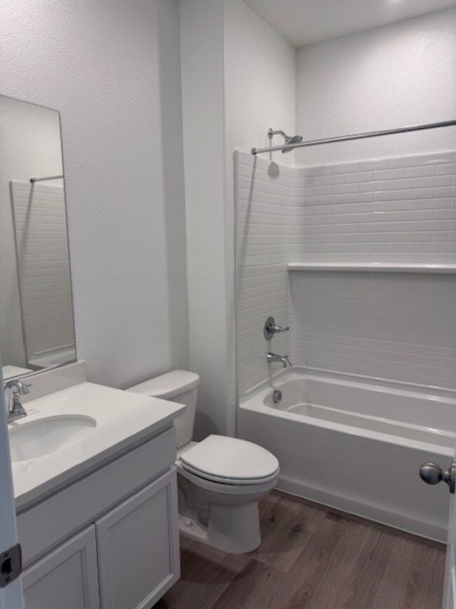 Building Photo - Lovely, spacious and brand new construction at the new Loma Rica Ranch