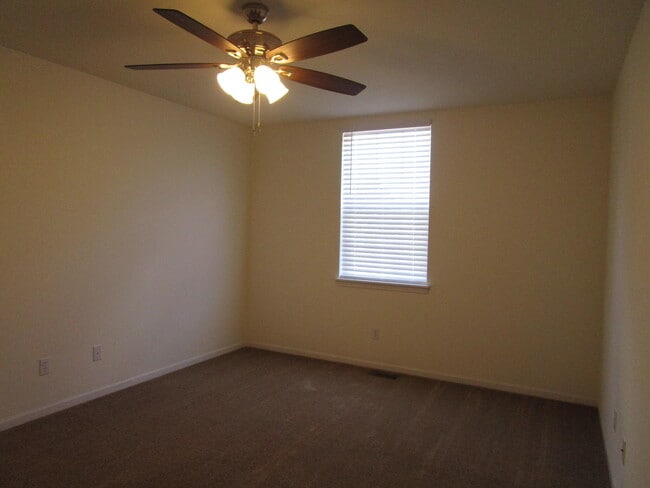 Building Photo - 3540 Prescott Dr