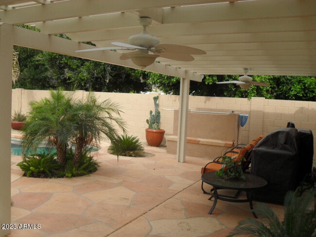 Building Photo - 13140 W Virginia Ct