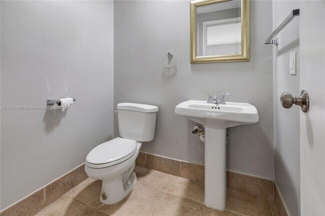 Building Photo - 2530 Coral Springs Dr
