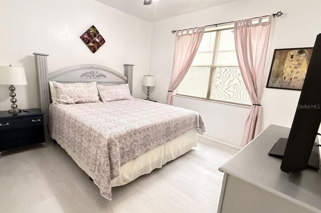 Building Photo - 645 Kettering Rd