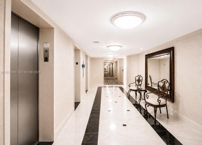 Building Photo - 2030 S Ocean Dr