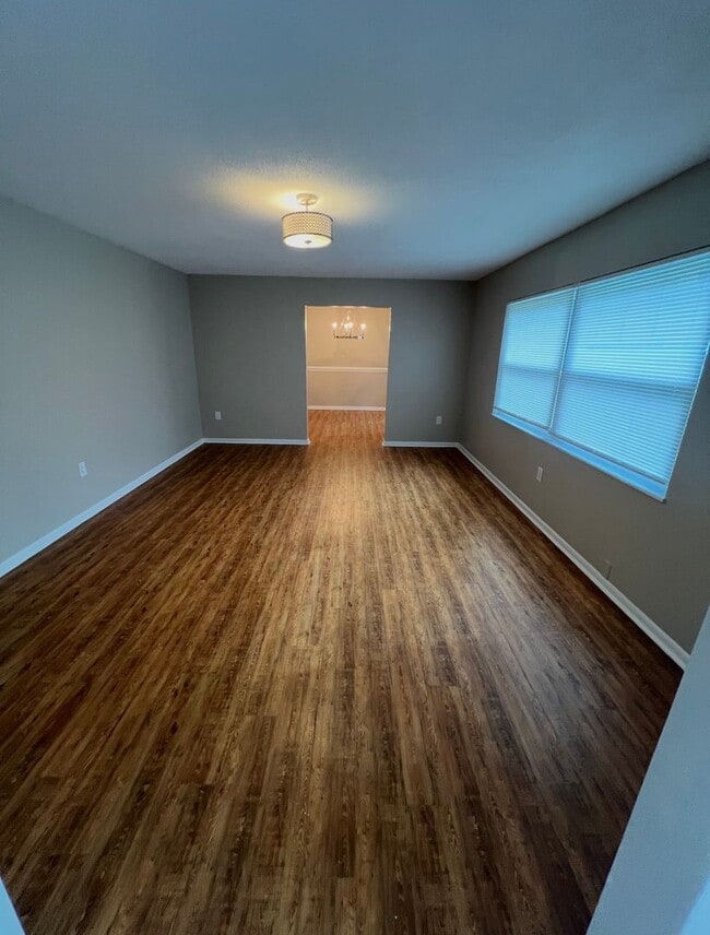 Building Photo - Charming 3 bedroom home in South Lakeland!