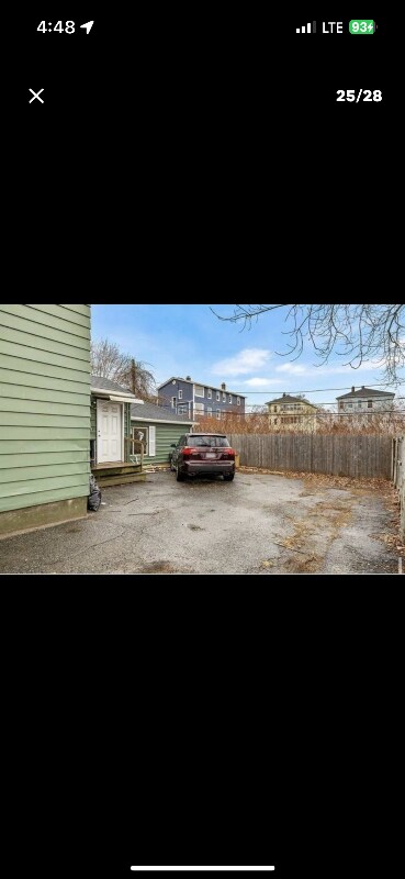 Building Photo - 629 Cambridge St