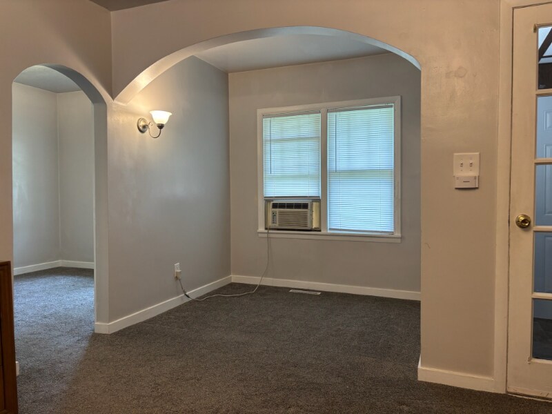Building Photo - 803 Wadleigh St