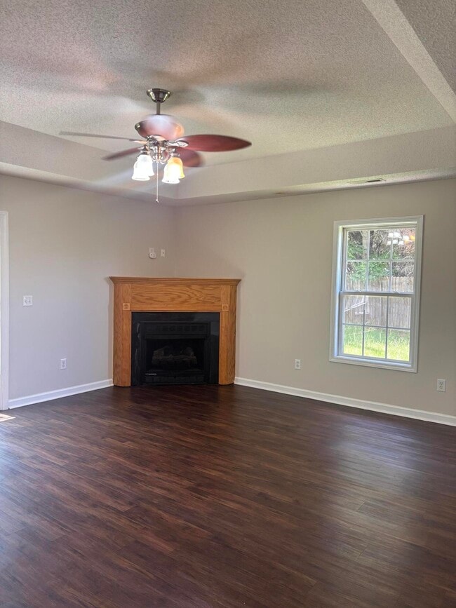 Building Photo - 20 Walden Cir