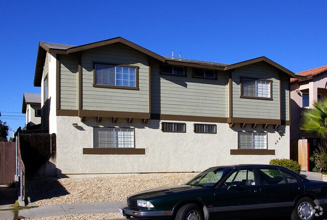Building Photo - 4568 Altadena Ave
