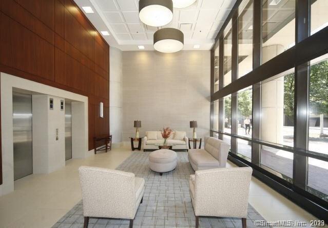 Building Photo - 127 Greyrock Pl