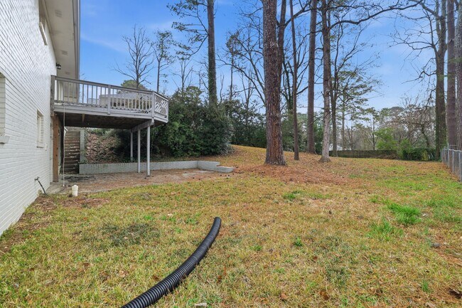 Building Photo - Renovated Home in the Heart of Brookhaven