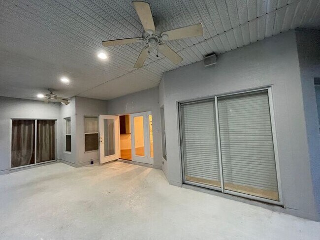 Building Photo - Bella Lago-Pool Home-1441 Beacon Dr Kissim...