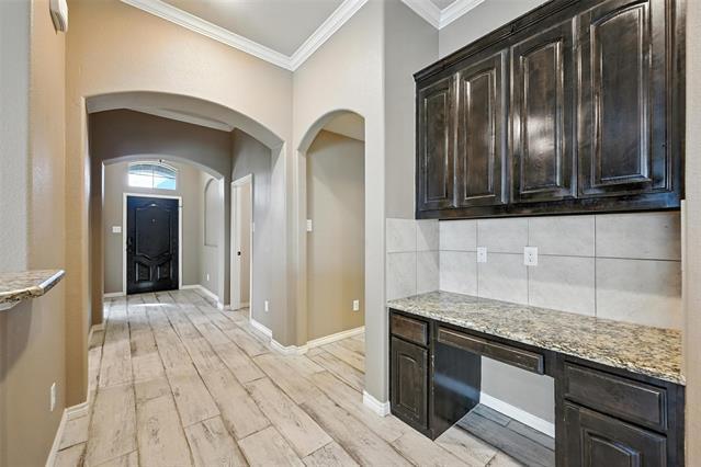 Building Photo - 624 Cypress Hill Dr