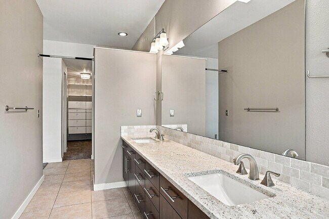 Building Photo - $4,015.95 with $300 Off The First Month's Rent, 3 Beds - 3.5 Baths, Single-Family Home in Denver ...