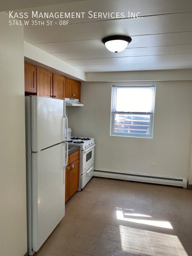 Building Photo - 5741 W 35th St