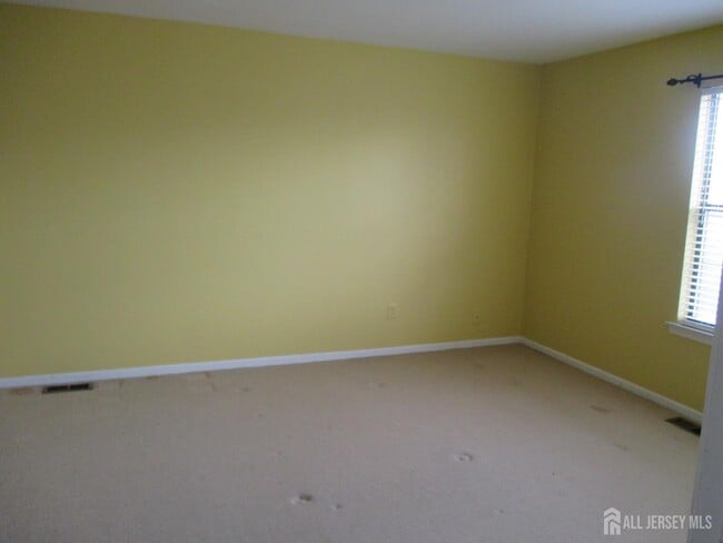 Building Photo - 1406 Woodbridge Commons Way